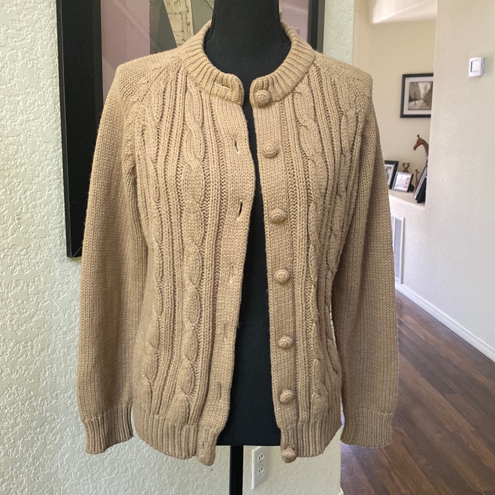Exclusive Imports Vintage Sweater - Picture 4 of 11